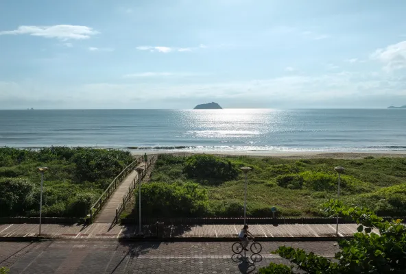 Alargamento da praia em Piçarras: Investimento impulsiona turismo e valoriza a região